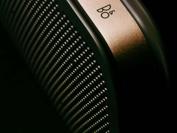 B & O
